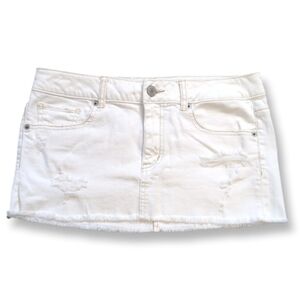 3/$20 American Eagle White Distressed Denim Mini Skirt Womens Size 6 Stretch